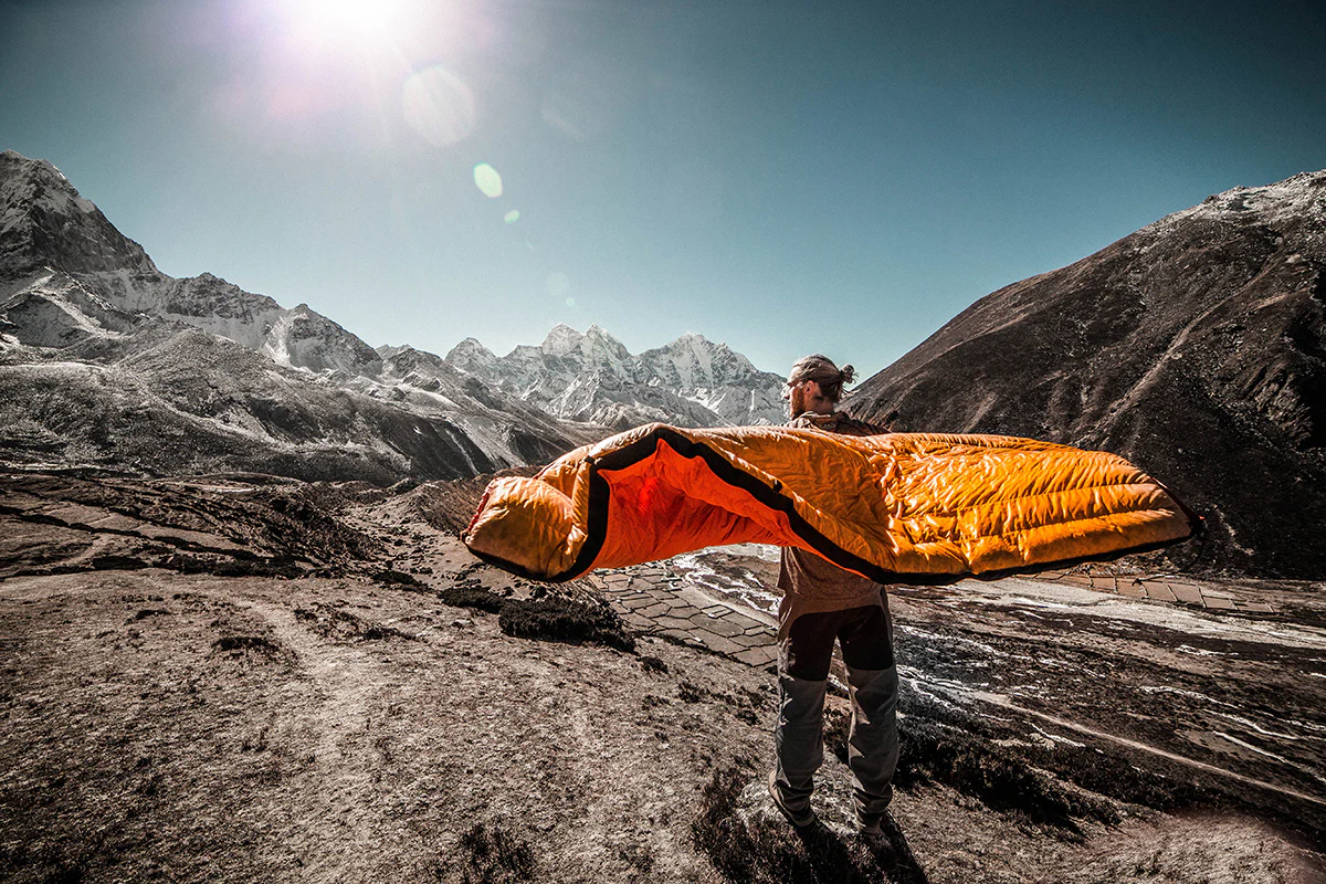 Camelbak Shop -Camelbak Shop Quilts vs Sleeping Bags UL Ultralight Lightweight Sleep System Backpacking martin jernberg TvKkNxIT1GI unsplash